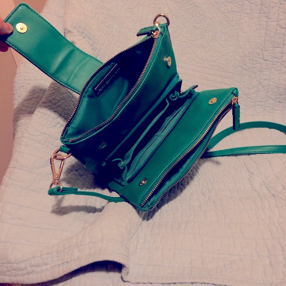 Green purse
